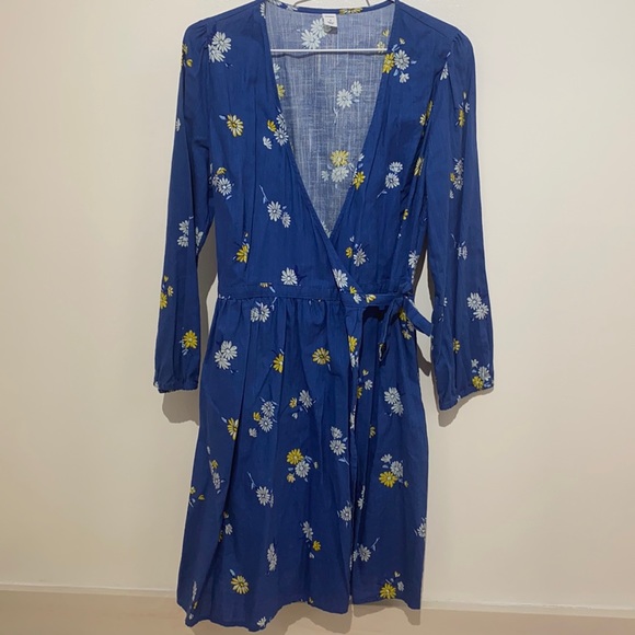 Old Navy Dresses & Skirts - Old Navy Wrap Dress